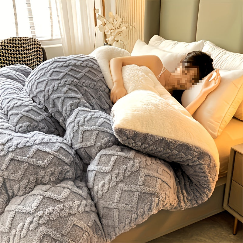 Luxurious Taffeta & Sherpa Fleece Comforter